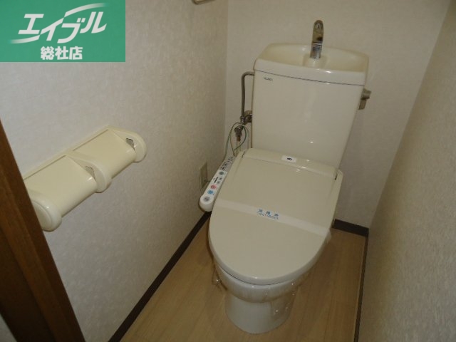 トイレ　シャワー付きトイレ