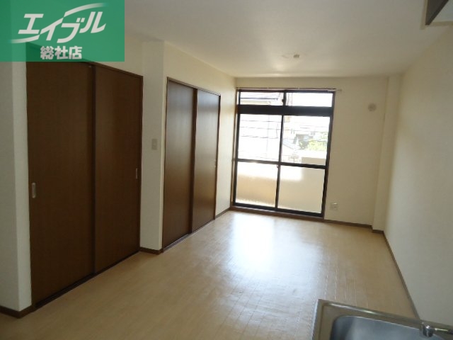 居室・リビング　リビング