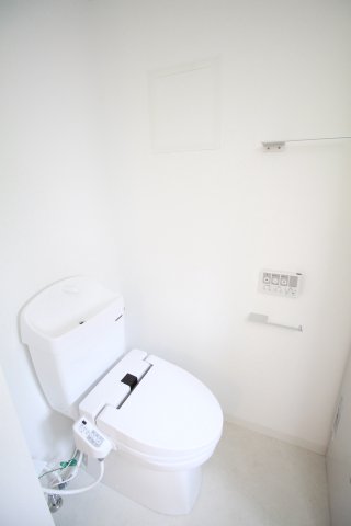 トイレ　COCOFLAT王子　　北区豊島2
