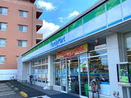 コンビニ　ファミリーマート稲城矢野口店（コンビニ）まで572m