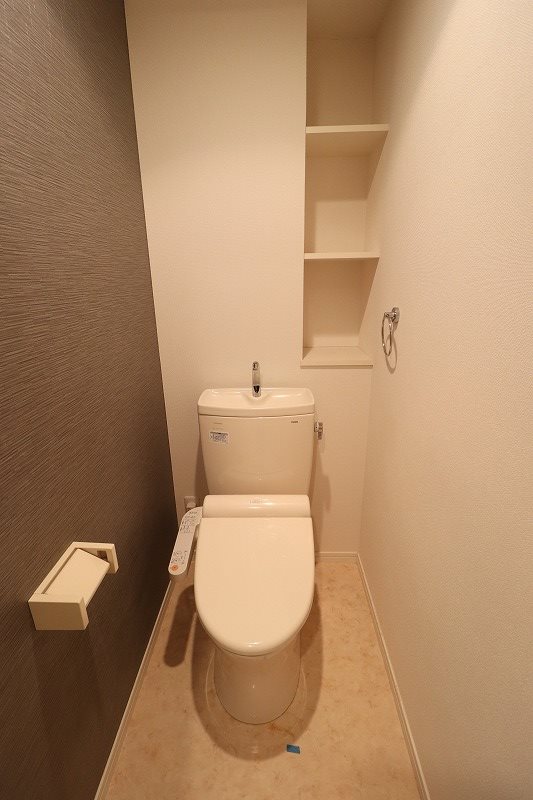 トイレ　退去予定のため別部屋写真使用