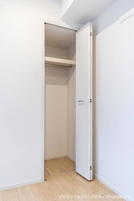 収納　写真は同型タイプです。