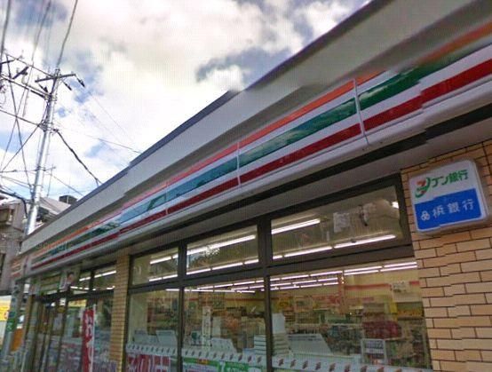 コンビニ　★★セブンイレブン（コンビニ）まで161m