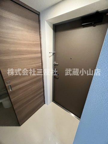 玄関　同間取り別室写真