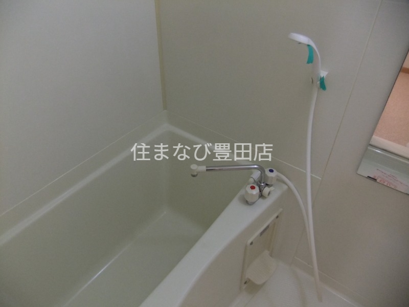 バス・シャワールーム　同型別部屋写真