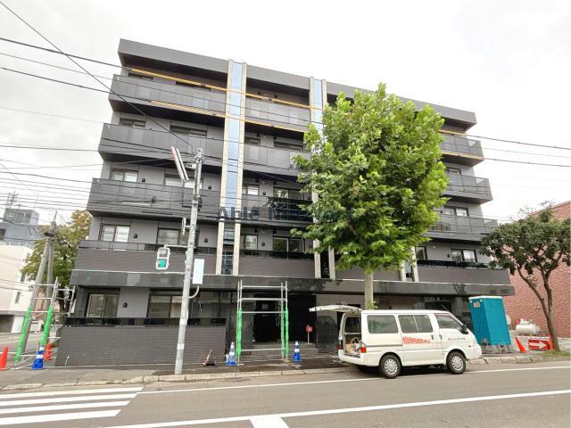 建物外観　建築中