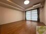 居室・リビング　広くてキレイなお部屋が広がっていて、充実した生活が送れそう。