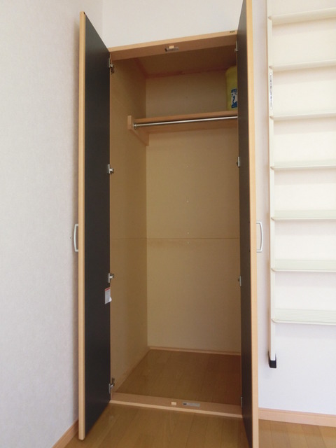 収納　一人なら十分な収納です。