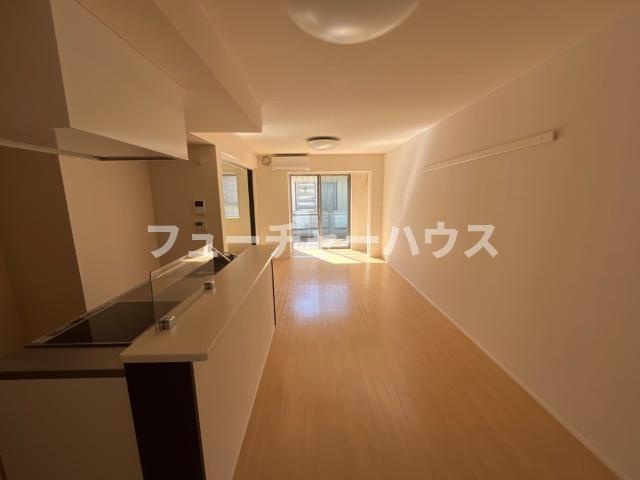 Tommy Residenceの居間写真