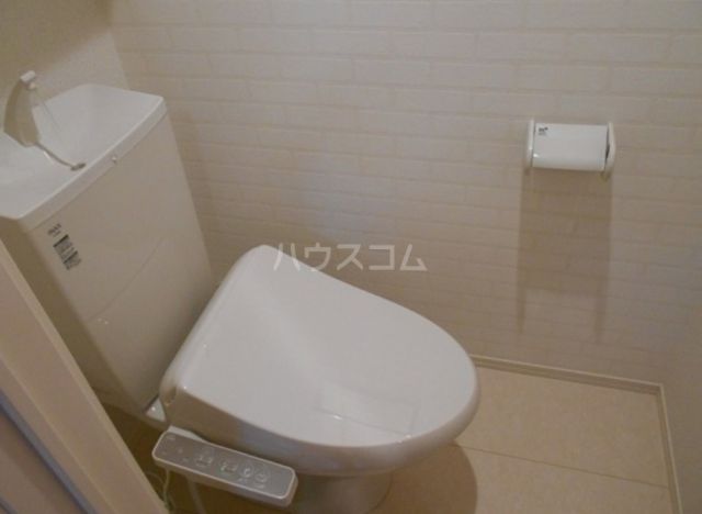 京成本線 青砥駅 徒歩7分 3階建 築8年のトイレ写真