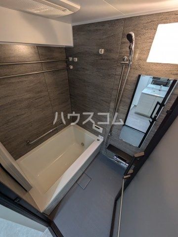 グリュックメゾンF豊中XVの風呂写真