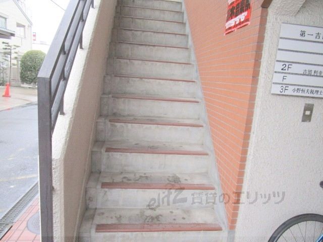 その他設備　階段