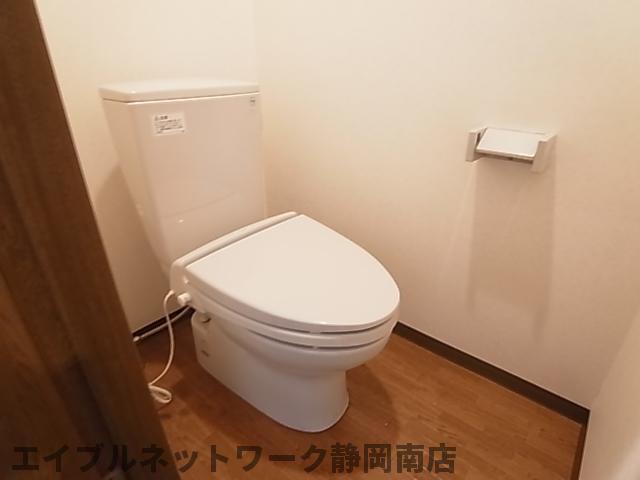 トイレ　ゆったりとした空間のトイレです