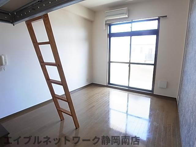 居室・リビング　おしゃれな居間です