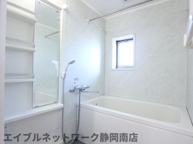 バス・シャワールーム　お風呂です