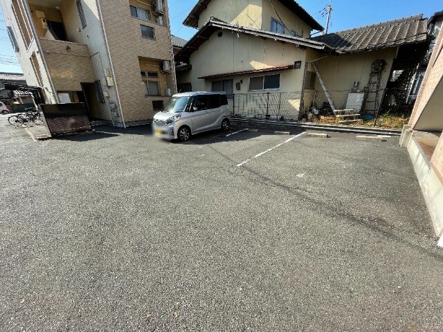【倉敷市玉島長尾のアパートの駐車場】