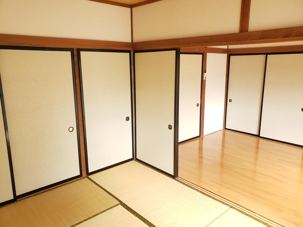 ワタナベハイツの居間写真