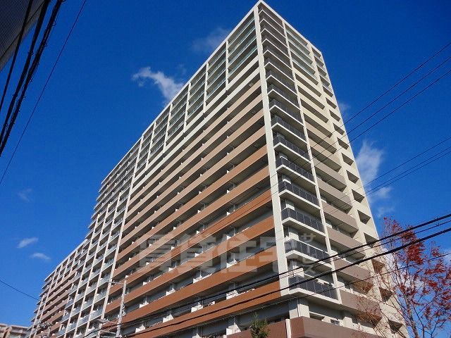 大阪市都島区善源寺町のマンションの建物外観