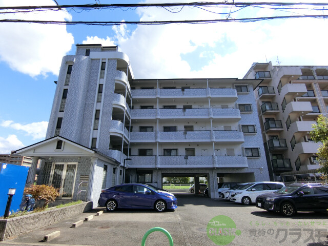 茨木市大正町のマンションの建物外観