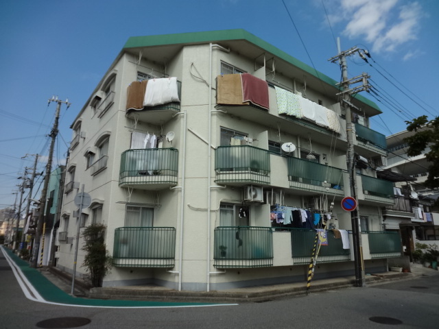 神戸市兵庫区御崎町のマンションの建物外観