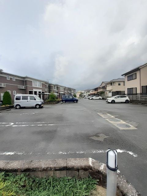 【御坊市藤田町吉田のアパートの駐車場】