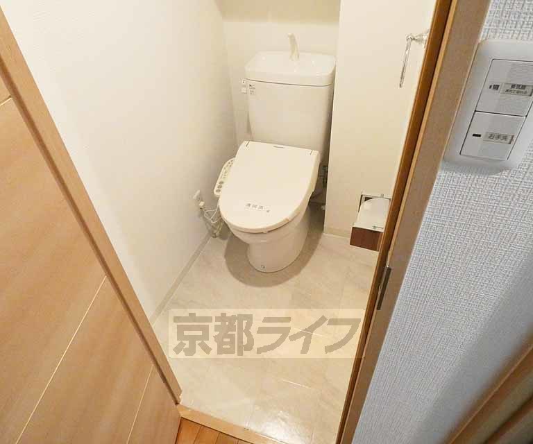 【京都市伏見区桃山町和泉のマンションのトイレ】