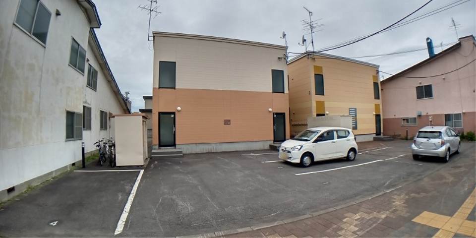 駐車場　駐車場