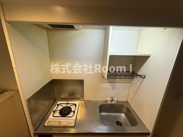 キッチン　コンパクトなキッチンで掃除もラクラク