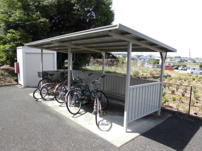 【高崎市根小屋町のアパートの駐車場】