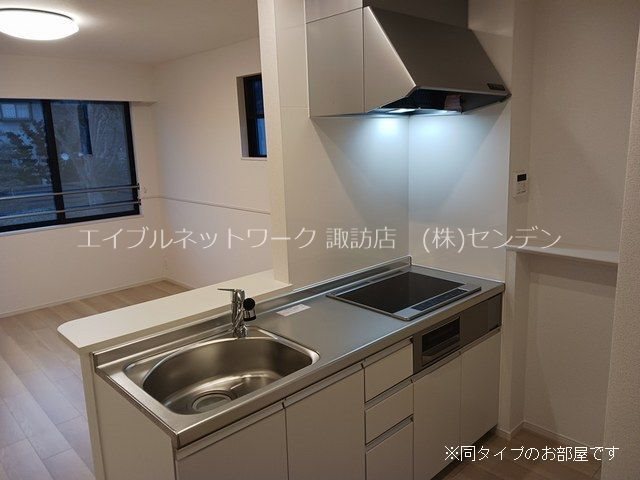 キッチン　同シリーズ同タイプ写真です