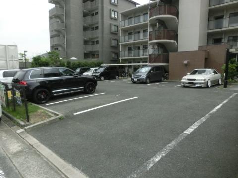 ラーク・ヒル　その他共有部分　駐車場