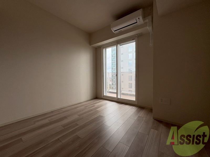 その他部屋・スペース　こちらのお部屋は光が差し込む、温かみのあるお部屋です。