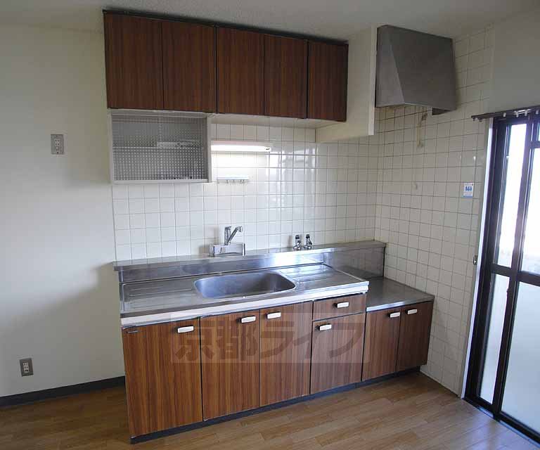 キッチン　収納力に注目！調理スペースも確保！