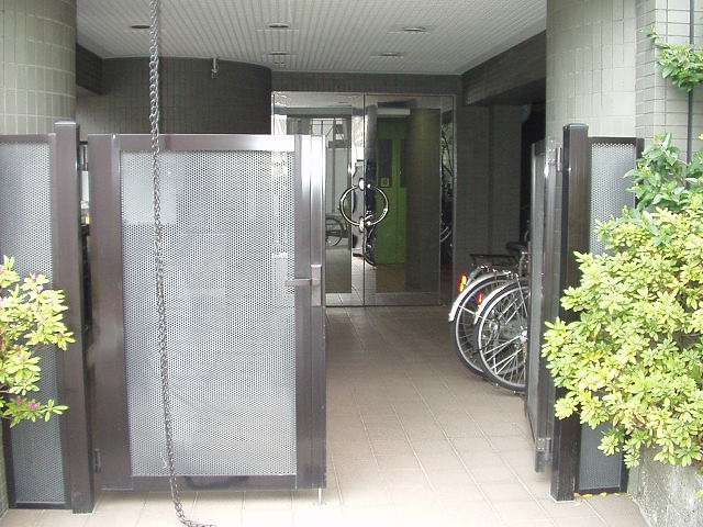 エントランス　「エントランス」