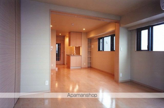 チェスターコート御茶ノ水_内装_0