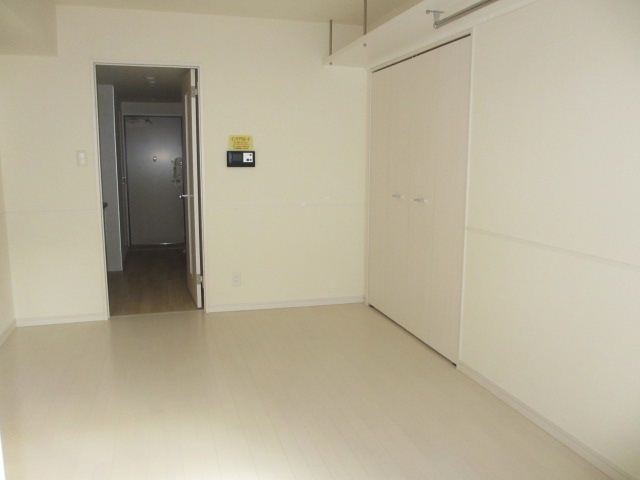 その他部屋・スペース　白を基調とした清潔感のある室内です。