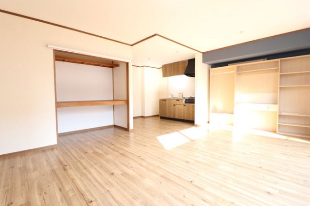 ハイツはるみつの居間写真
