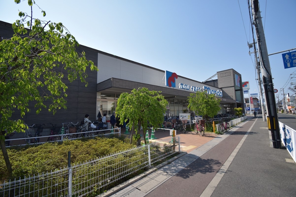 スーパー　万代 中小阪店（スーパー）まで296m