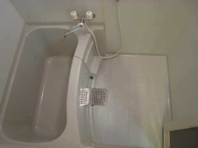 バス・シャワールーム　浴室です。