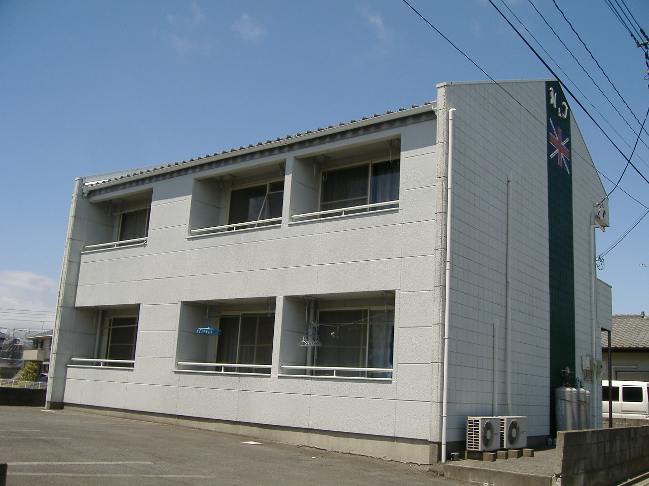 建物外観　木造　1棟6戸　2階建アパート　周辺は買い物施設が充実！