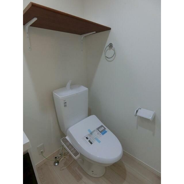 トイレ　ウォシュレット付き！