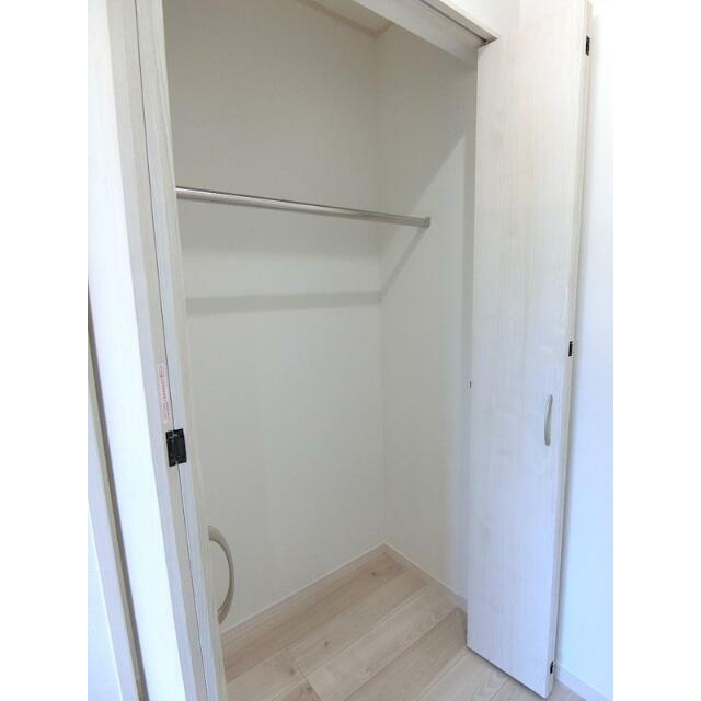 収納　収納たっぷりクローゼット付！