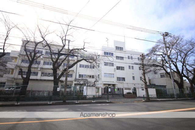 小学校　日野市立旭が丘小学校（小学校）まで523m