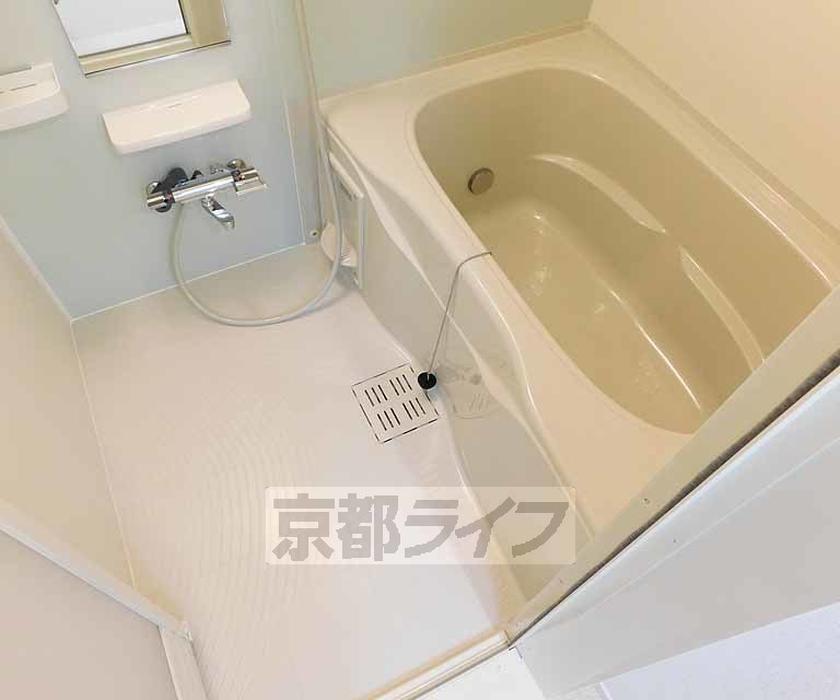 バス・シャワールーム　清潔感のあるお風呂です！