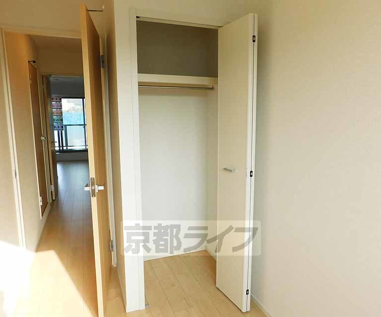 収納　洋服も収納できますね。