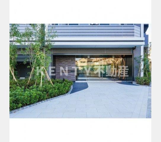 エントランス　ゆとりのあるエントランスです