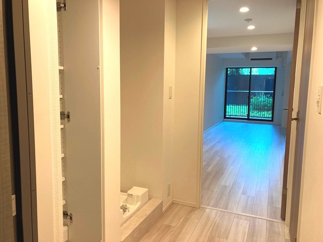 玄関　※写真は同タイプ住戸です。