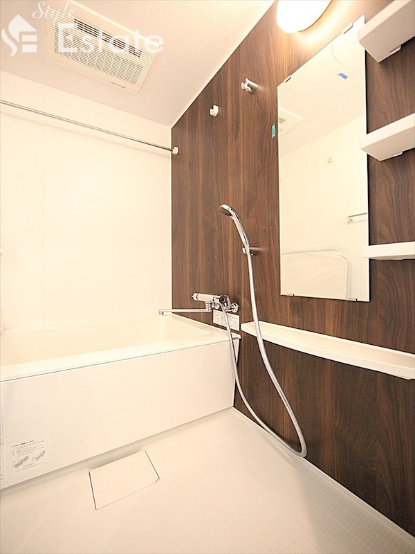 バス・シャワールーム　バスルーム