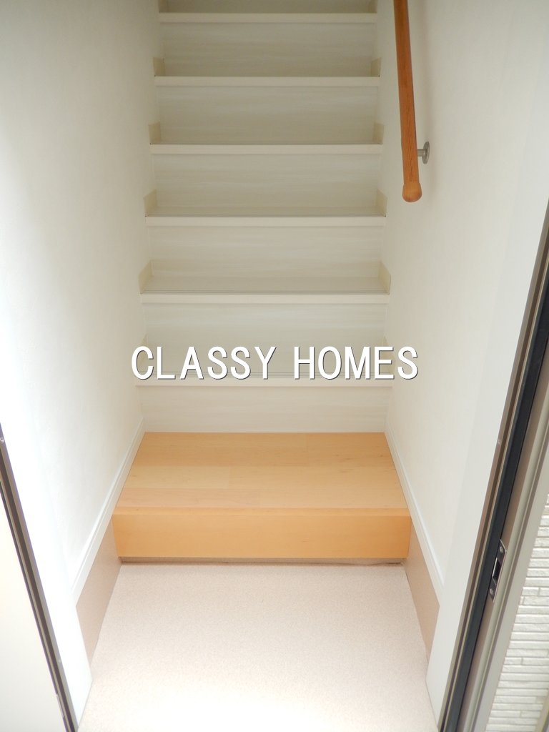 玄関　2016年竣工 コンフォートテラス三鷹：玄関