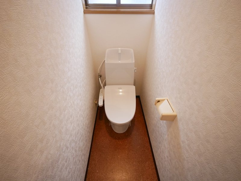 トイレ　１Ｆトイレ（ウォシュレットは残置物となります。）